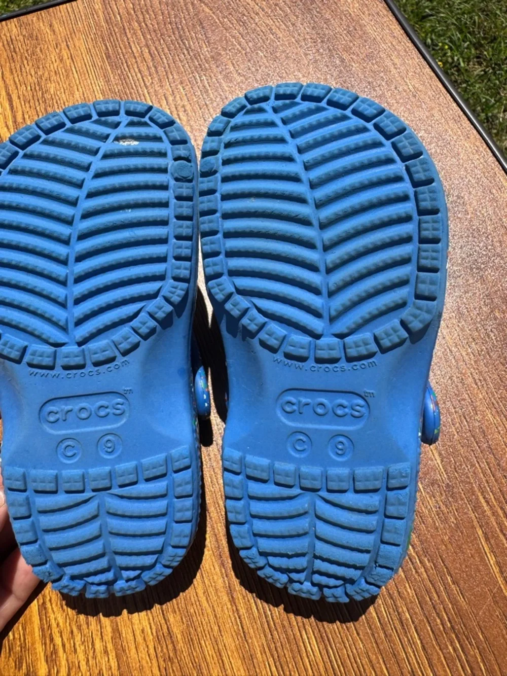 Crocs Kids C9 Blue Paint Splatter Classic Clogs Comfort Shoes Slip On